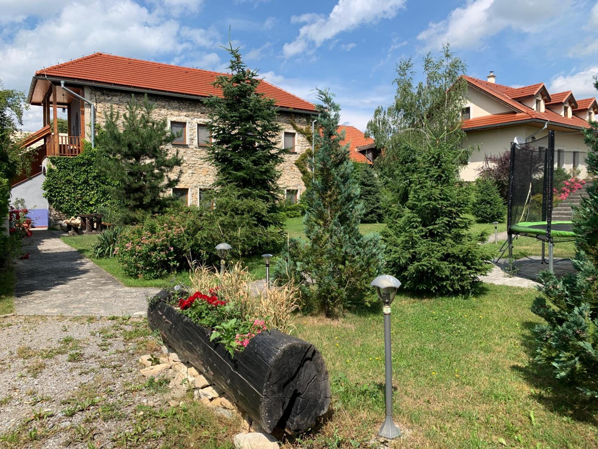 Villa Lypche Besenova Exterior photo